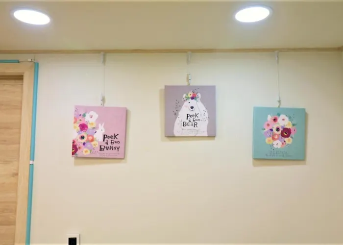 서울 홍대 다정게스트하우스 홍대입구역7번출구 넓은공간 단독전체사용 파티가능 빌라